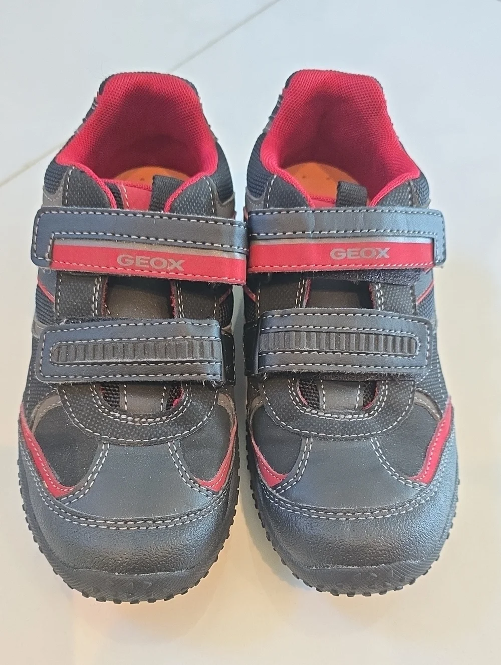 Geox Respira Kids Black and Red Hook-and-Loop Sneakers SZ US2 / EUR 33
